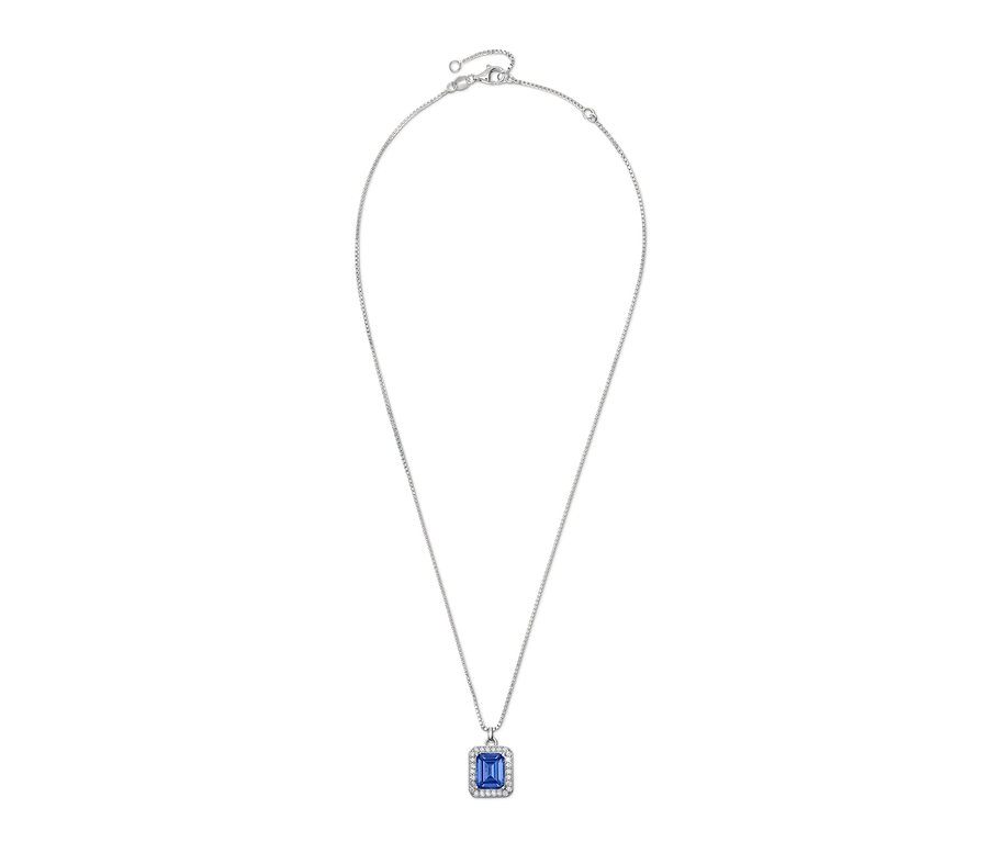 Nahaufnahme einer 925 Silber Kette Royal Blue mit blauem Stein.
