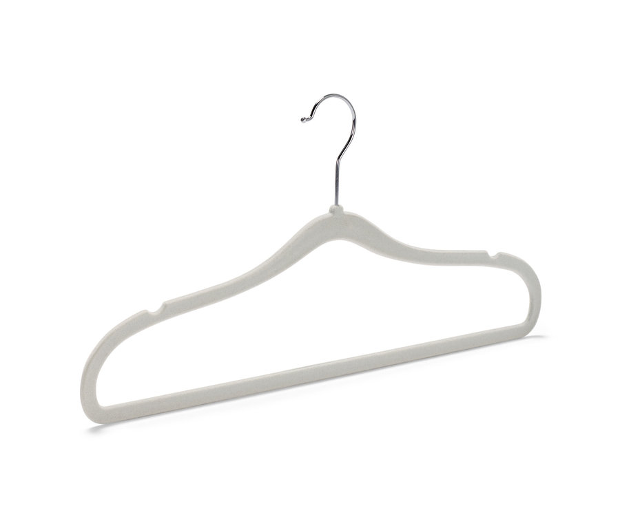 Detailansicht eines einzelnen, extraschmalen Kleiderbügels.