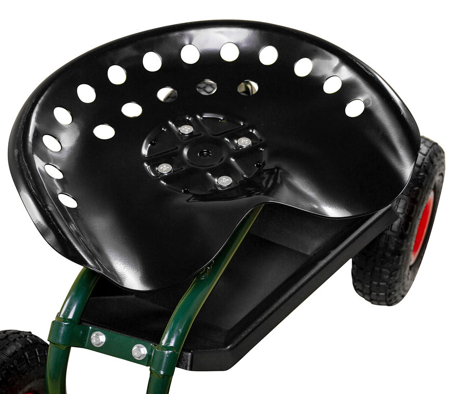 Detailansicht des Outdoor-Rollsitzes »Deluxe« in Schwarz und Grün mit schwarzem Sitz und roten Rädern.