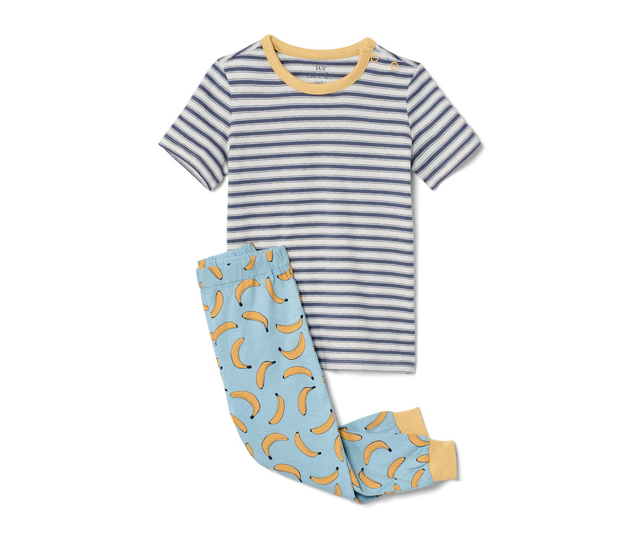 Ein Set aus zwei Kinderpyjamas, bestehend aus einem gestreiften T-Shirt und einer Hose mit Bananenmuster.