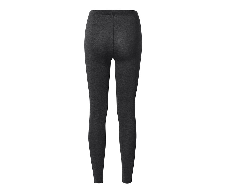 Schwarze Leggings.
