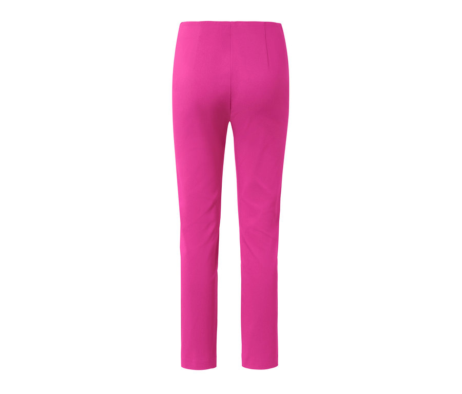 Detailansicht von hinten einer pinken Stretchhose.