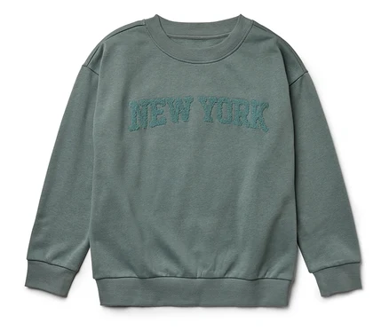 Grünes Sweatshirt mit dem Schriftzug "NEW YORK".