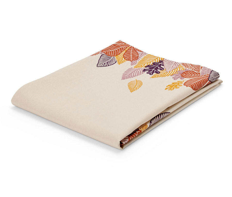 Gefalteter beiger Stoff mit Blätterdruck in Orange-, Lila- und Gelbtönen.