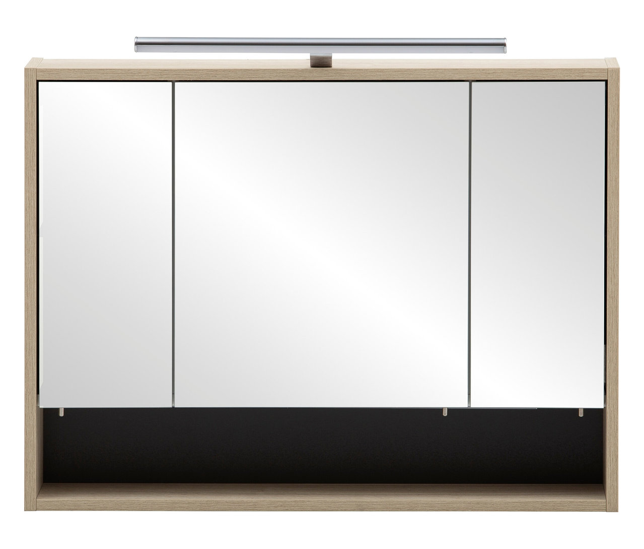 Spiegelschrank »Sonderby« in Nordic Light Oak mit drei Spiegeltüren und einem offenen, dunklen Fach unterhalb der Spiegelflächen.