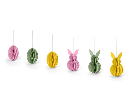 Sechs hängende Osterdekorationen in Form von Eiern und Hasen in Rosa, Grün und Gelb.