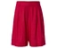 Nahaufnahme einer roten Shorts mit Bundfalten auf weißem Hintergrund.