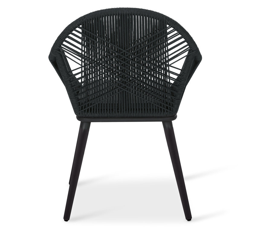 Schwarzer Gartenstuhl mit Textil-Kreuzgeflecht vor weißem Hintergrund.