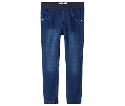 Blaue NAME IT Jeggings im Studio-Look, frontal aufgenommen.