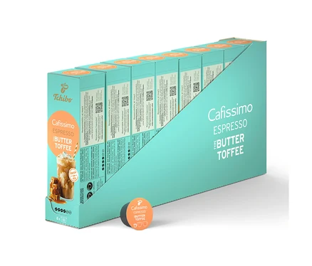 Eine Reihe Cafissimo Flavoured Espresso - Buttertoffee 80 Kapseln Packungen in einer türkisfarbenen Verpackung.