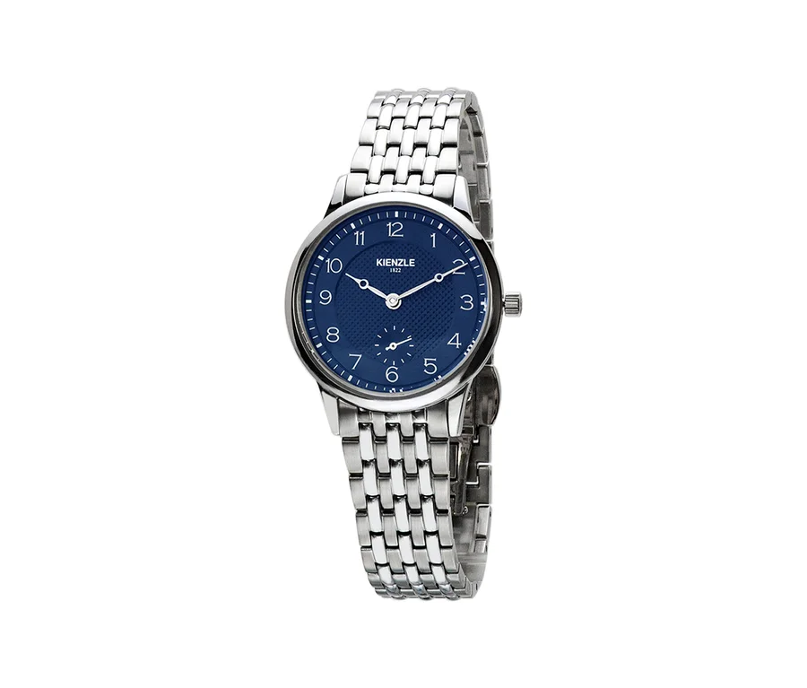 Nahaufnahme der blauen Kienzle Uhr »Lady Elegance« mit silbernem Armband.