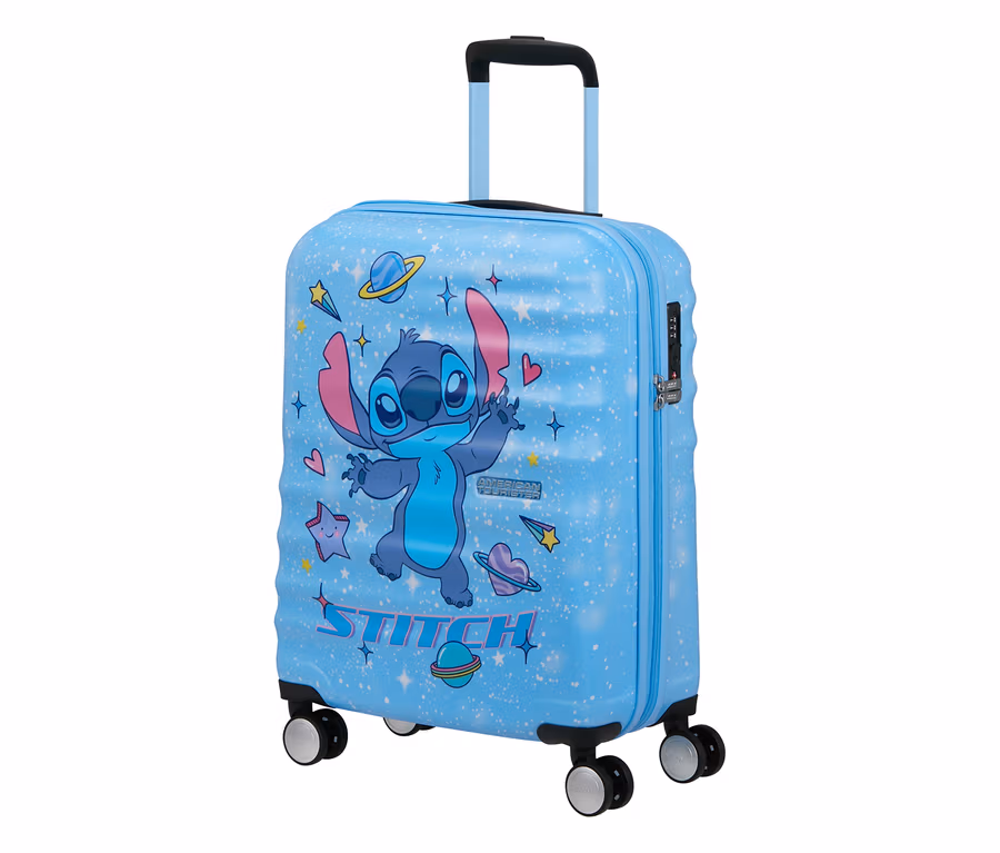 Hellblauer Koffer mit Stitch-Motiv, umgeben von Sternen, Planeten und Herzen, mit ausziehbarem Griff, Rollen und Zahlenschloss.