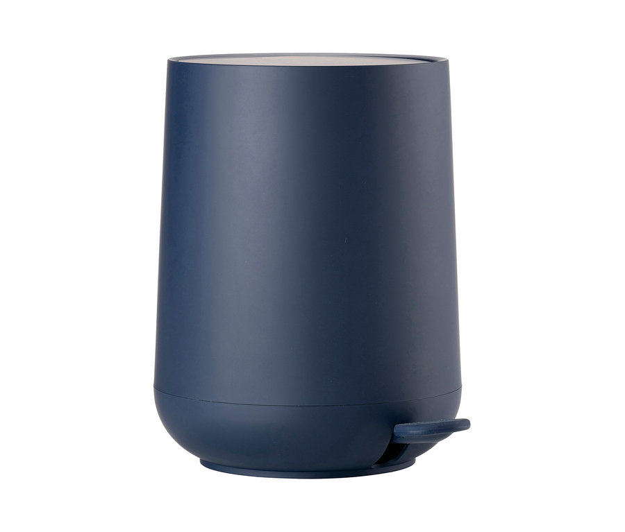 Ein dunkelblauer Treteimer der Marke ZONE DENMARK, Modell Nova, 3 l, auf weißem Hintergrund.