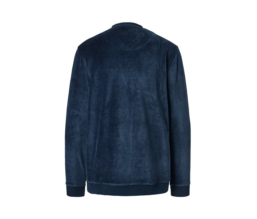 Detailansicht der Rückseite eines blauen Nicki-Pyjamas.
