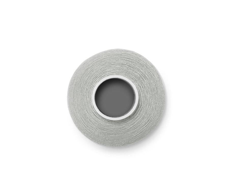 Nahaufnahme einer Overlock-Garnspule.