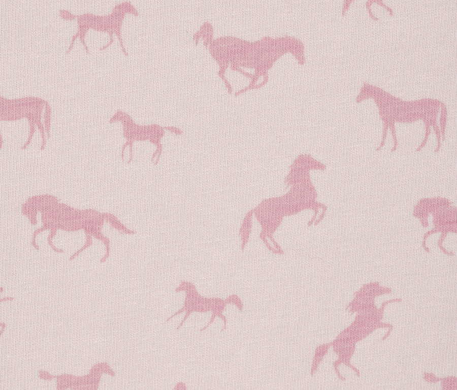 Hellrosa Stoff mit rosa Pferdemuster. 2 Shirts aus Bio-Baumwolle.