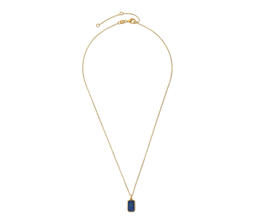 Goldene Kette mit Lapislazuli-Anhänger.