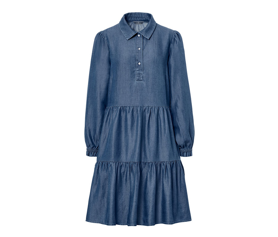 Blaues Jeanskleid mit Puffärmeln.