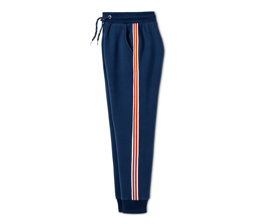 Blaue Sweathose mit rotem und weißem Streifen an der Seite.