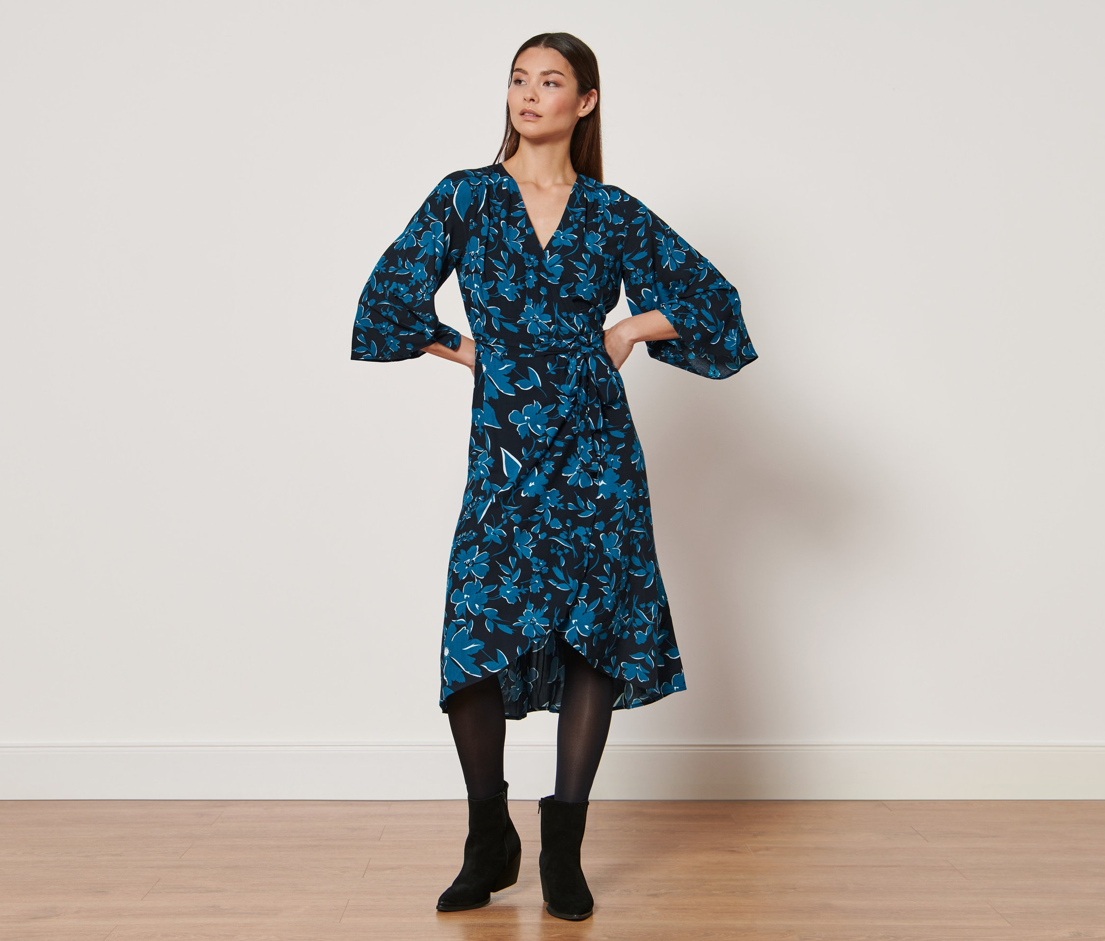 Thumbnail - Tchibo - Kleid mit Print - Damen - Gr. 34 - dunkelblau/geblümt