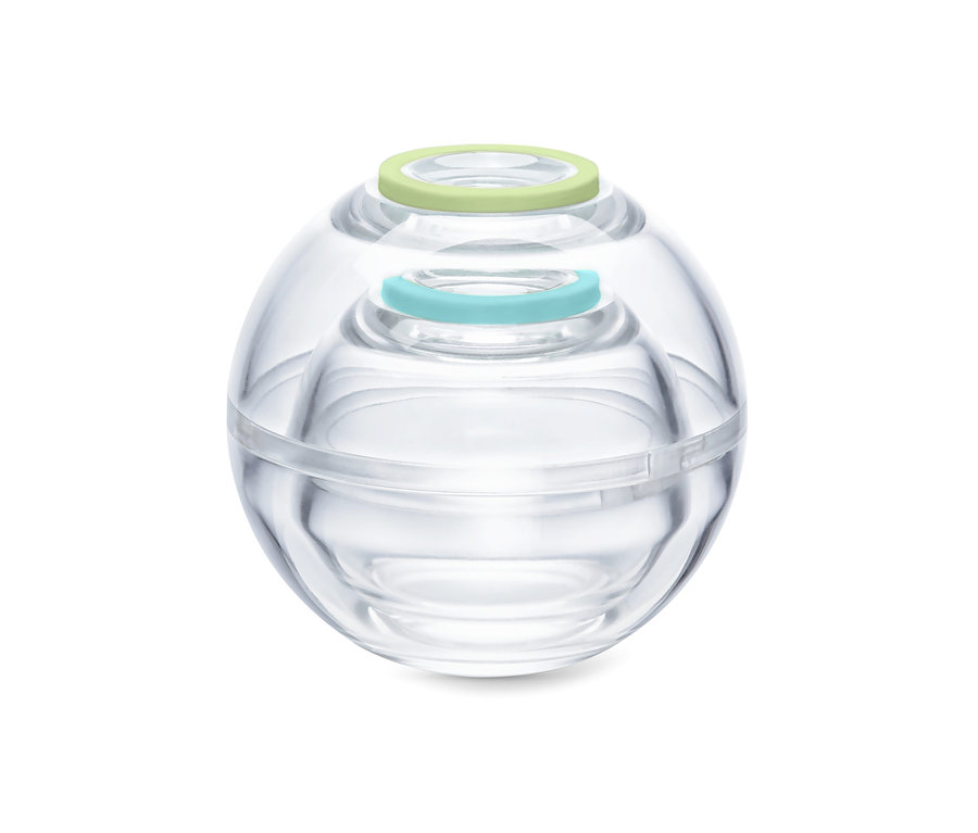 Zwei durchsichtige Frischhaltekugeln.