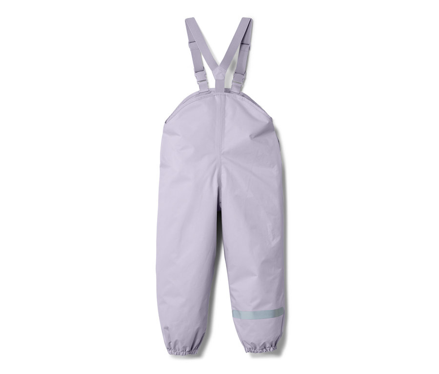 Hellviolette Kinder-Regenhose mit Latz und reflektierendem Streifen am Beinende.