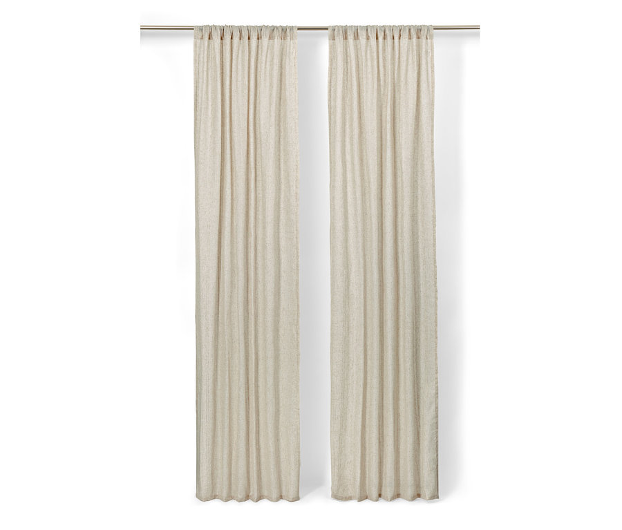 Zwei beige Vorhangschals.