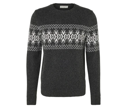 Grauer Pullover mit weißem Muster.