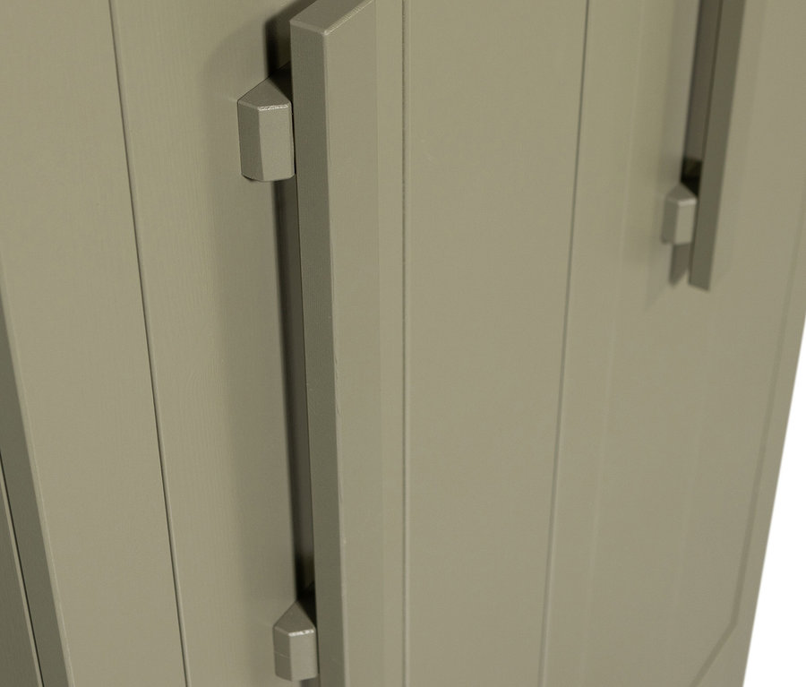 Detailansicht der Tür des Woood Schrank »Bobby« aus Kiefer Forest.