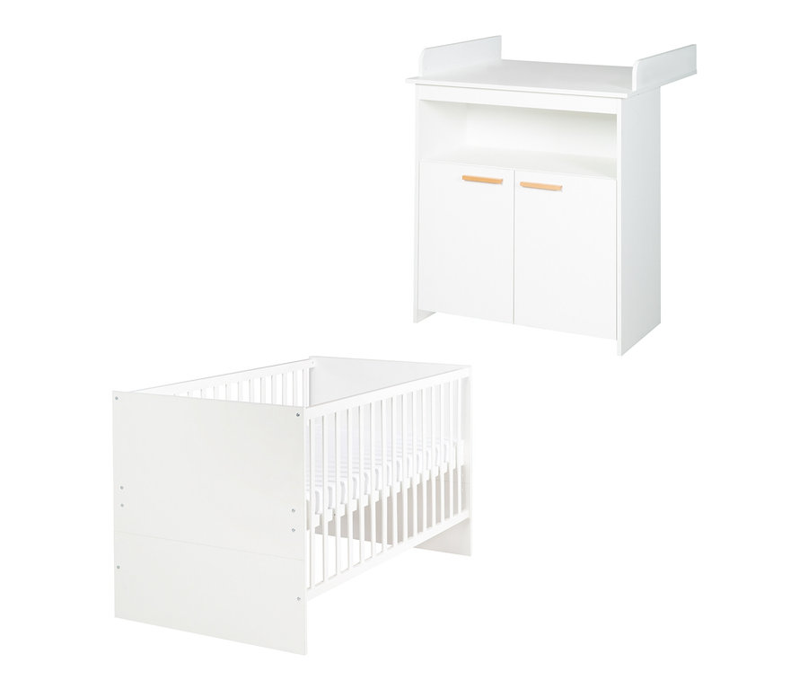 Ein weißes roba »Anton« Kinderzimmerset mit Bett und Wickelkommode.