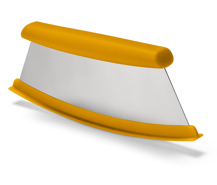 Gelber Wiegemesser mit Edelstahlklinge auf weißem Hintergrund.