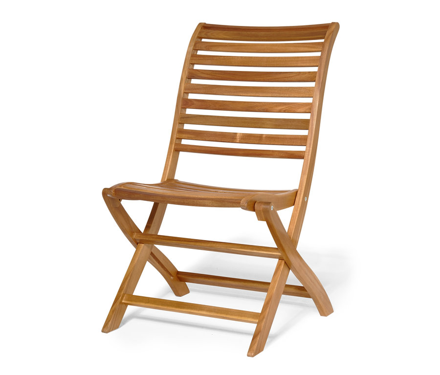 Ein Klappstuhl aus Holz.