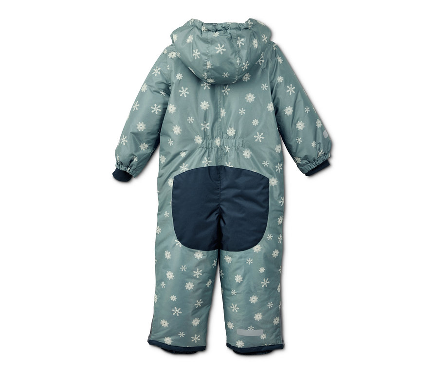 Blauer Schneeanzug aus recyceltem Material mit Schneeflockenmuster.