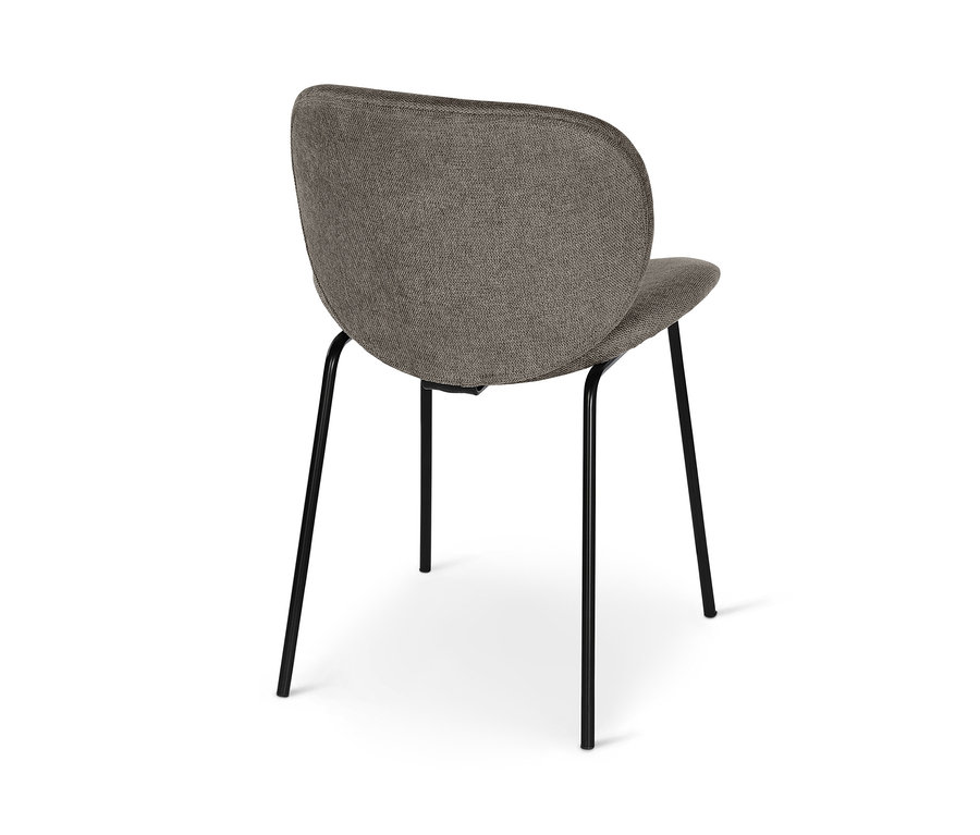 Detailansicht eines greigen, gepolsterten Designstuhls mit schwarzen Beinen.