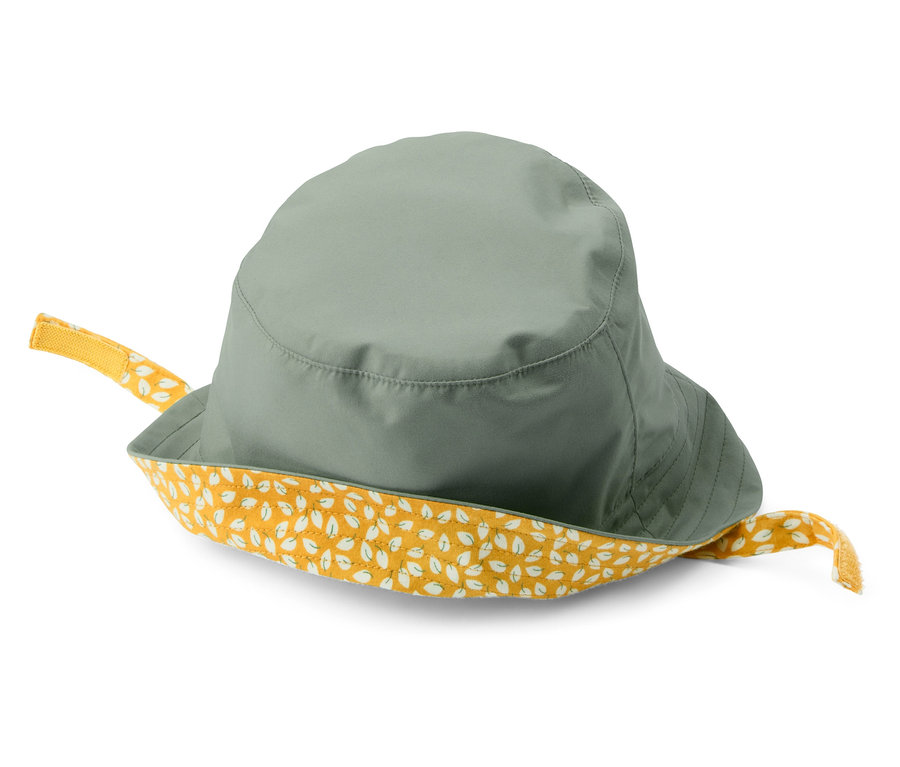 Grauer Regenhut mit Blumenmuster.