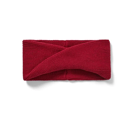 Rotes Kinder-Strickstirnband auf weißem Hintergrund.