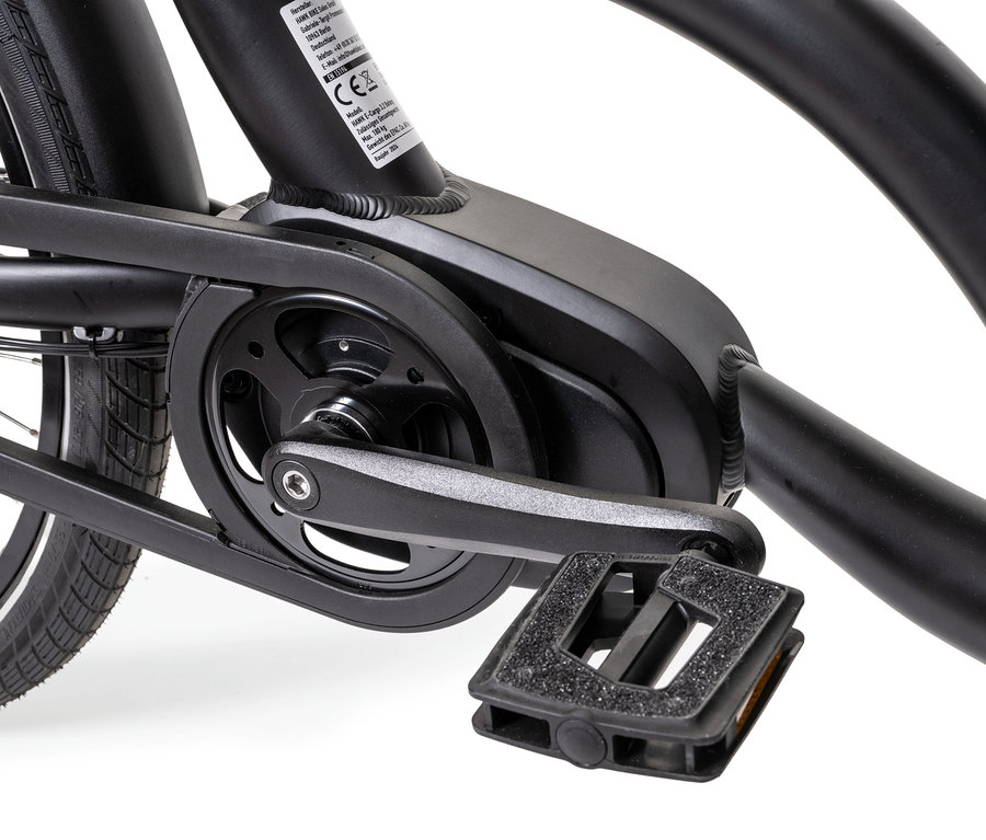 Detailaufnahme eines schwarzen HAWK Bikes Lastenrad E-Cargo 3.2 Bafang.