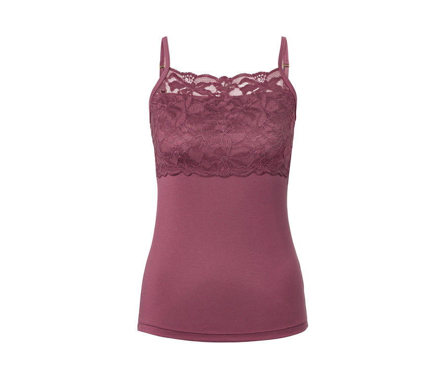 Beerenfarbenes Hemdchen mit Spitze.