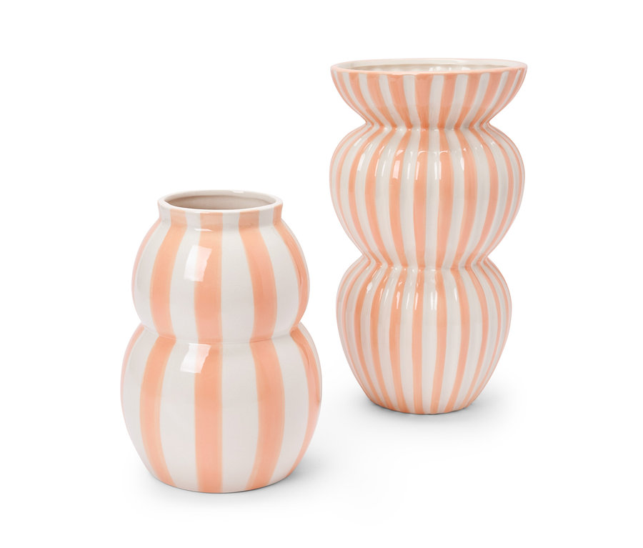 Zwei Vasen mit orangefarbenen und weißen Streifen, eine große und eine kleine.