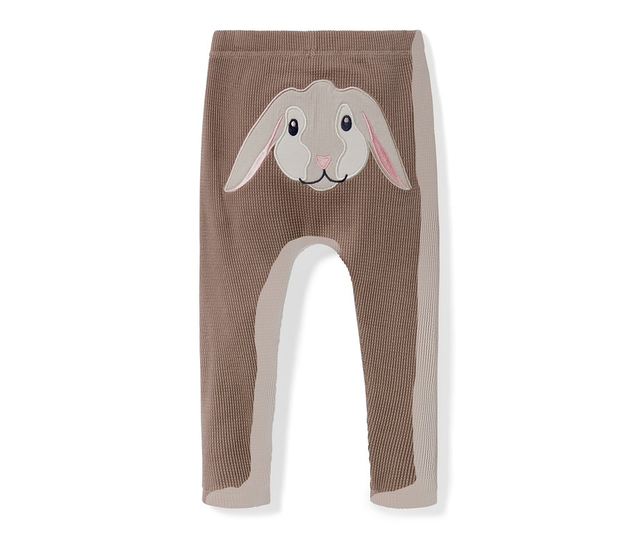Braune Babyhose mit Hasenapplikation.
