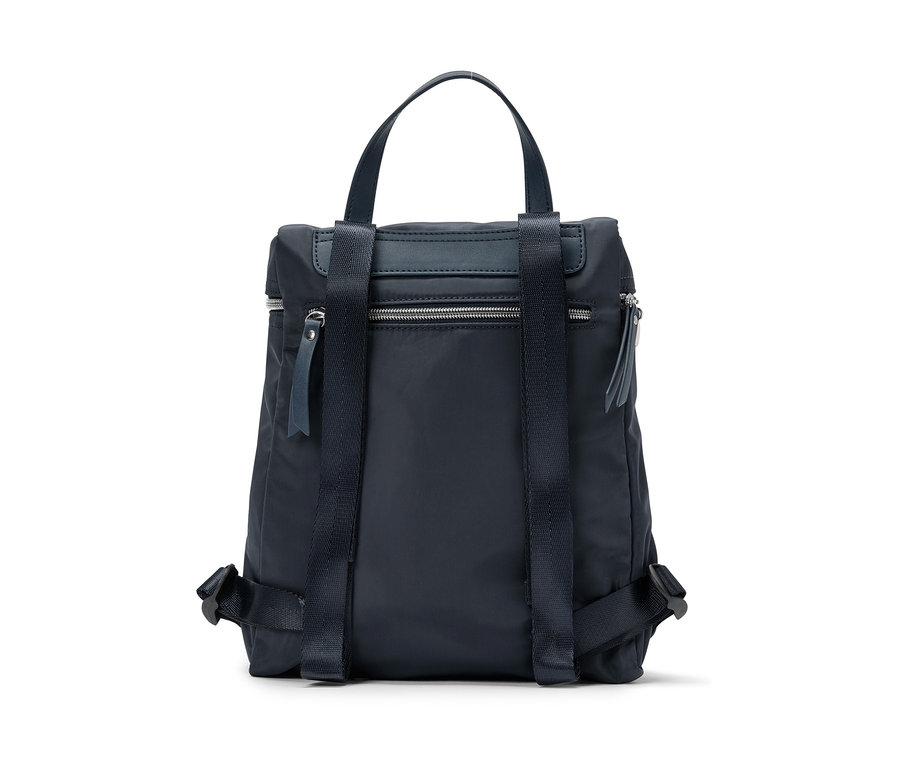 Dunkelblauer Rucksack mit Trägern und einem Griff oben.