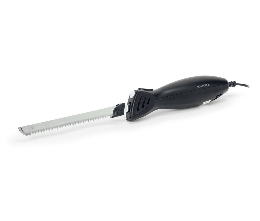 Ein elektrisches Messer mit schwarzem Griff und silberner gezackter Klinge auf weißem Hintergrund.