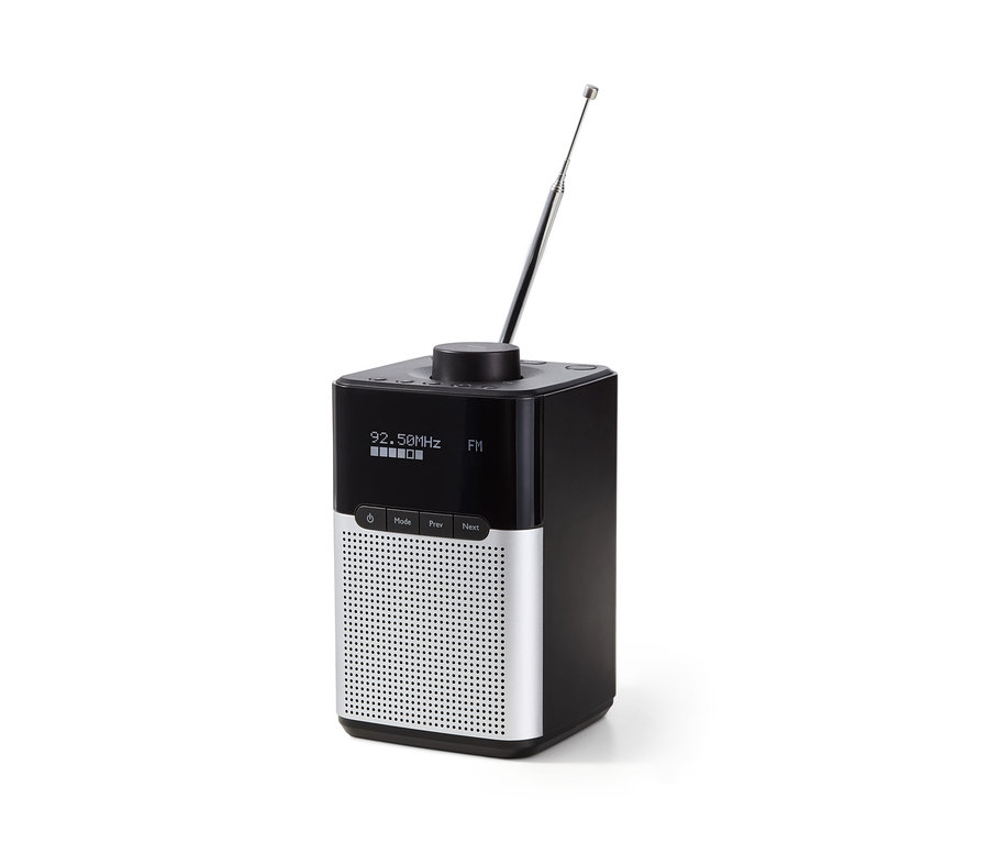 Schwarzes DAB+-/FM-Digitalradio mit Bluetooth®, silberner Umrandung und ausgefahrener Antenne.