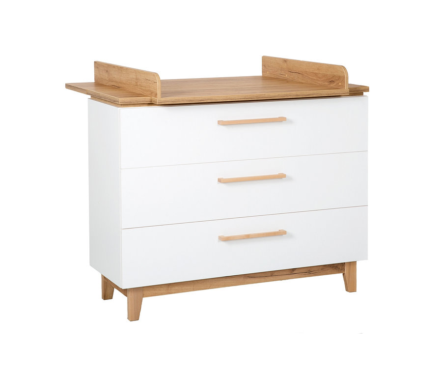 Eine Wickelkommode mit drei Schubladen, Teil des roba »Finn« Kinderzimmersets mit Bett, Wickelkommode und 3-türigem Schrank.