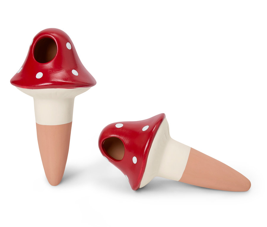 Zwei pilzförmige Bewässerungskugeln, eine stehend und eine liegend.