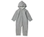 Grauer Baby-Overall mit Kapuze und Knöpfen auf weißem Grund.