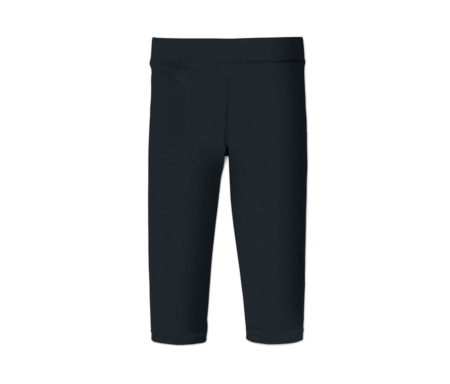 Schwarze 3/4-Sporttight mit recyceltem Material.
