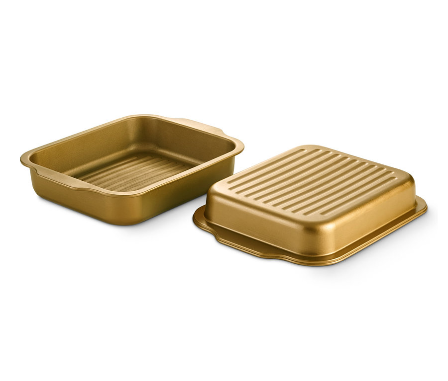 Goldfarbener XL-Edelstahl-Bräter mit Deckel.