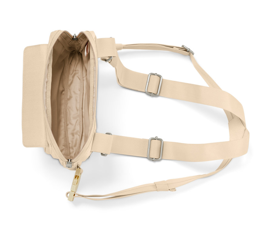 Geöffnete variable Umhängetasche in Beige mit verstellbarem Riemen.