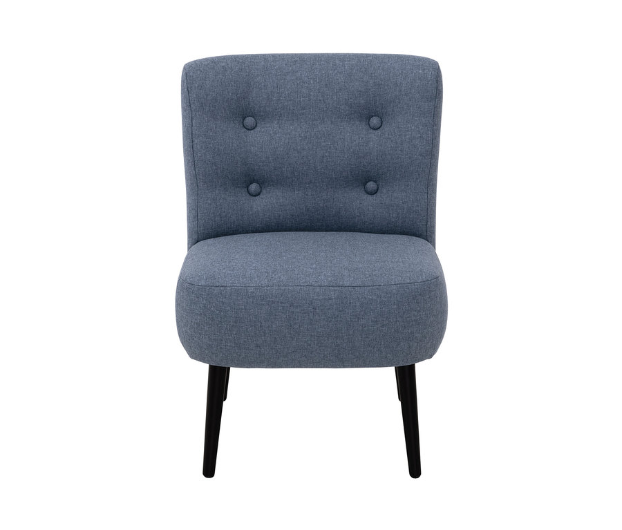 Blauer Cocktail-Sessel »Fiona« von Max Winzer® im Denim-Look mit vier Knöpfen und schwarzen Beinen.